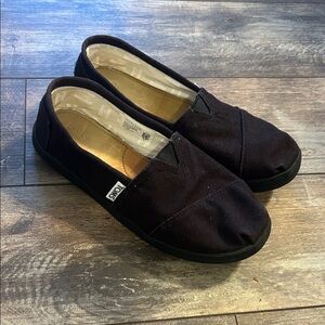 TOMS Women’s Dark Canvas Slip-On Loafers